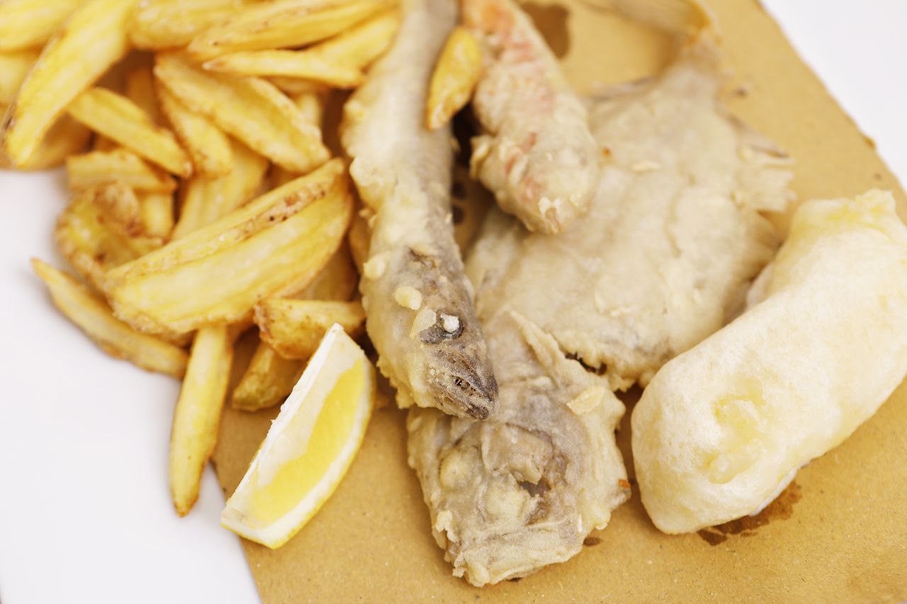 FISH & CHIPS